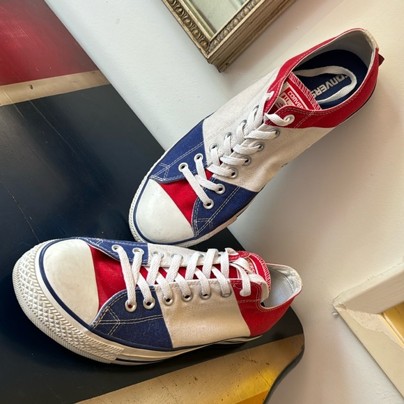 Converse All-Stars patriotic red white & blue - hardly worn excellent condition - Picture 2 of 12